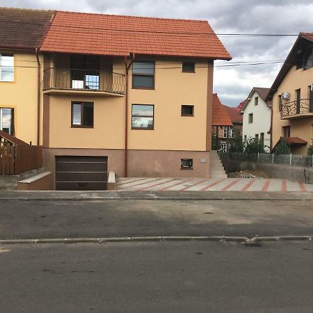 Casa In Zona Linistita, Campia Turzii Villa Exterior photo